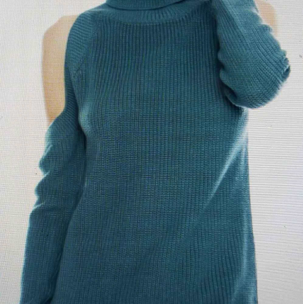 Cold Shoulder Sweater - Picture 3 of 8